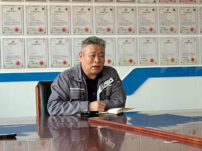 米兰官方网页版-米兰MiLan(中国)4月安全生产会议——严守安全底线 筑牢质量根基